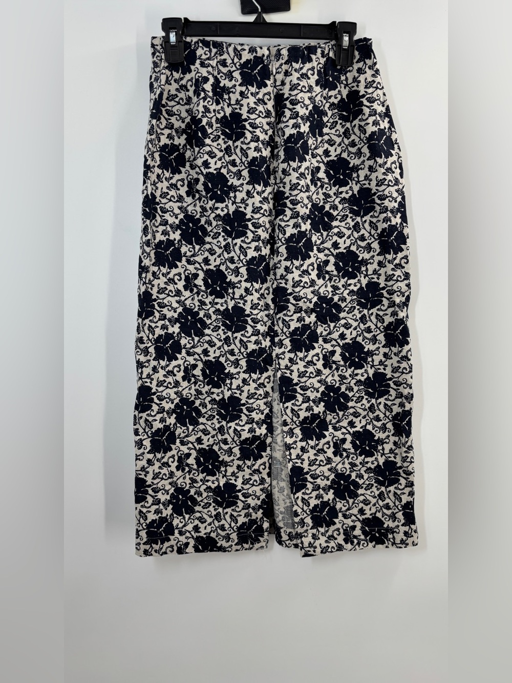 Madewell Pull-On Midi Skirt in Floral-Print Linen - Picture 6 of 7
